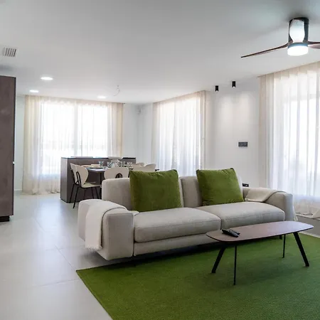 Апартаменты Luxury Penthouse 3 Bedrooms, Large Terrace, Barbecue, Near And Shopping Center - La Zenia