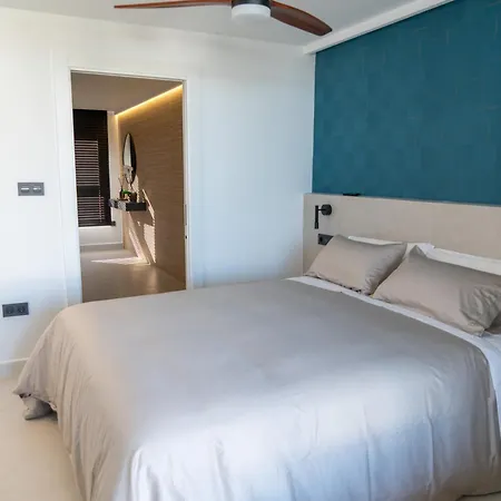 Luxury Penthouse 3 Bedrooms, Large Terrace, Barbecue, Near And Shopping Center - La Zenia *